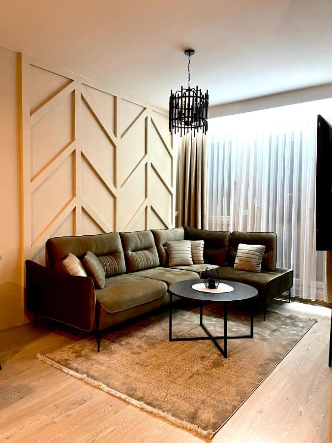 Top Apartment Pristina Exterior photo
